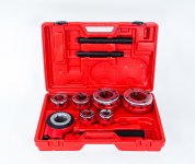 Ручной резьбонарезной клупп. Модель: ESSON. Модель: HandCUT-2. В комплект входит: резьбонарезные головы 1/2, 3/4, 1, 1.1/4, 1.1/2, 2 дюйма, резьбонарезная трещетка, пластиковый чемодан