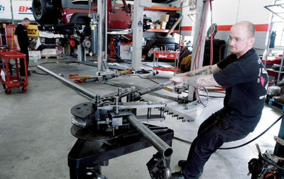 Применение ручной трубогибочной установки