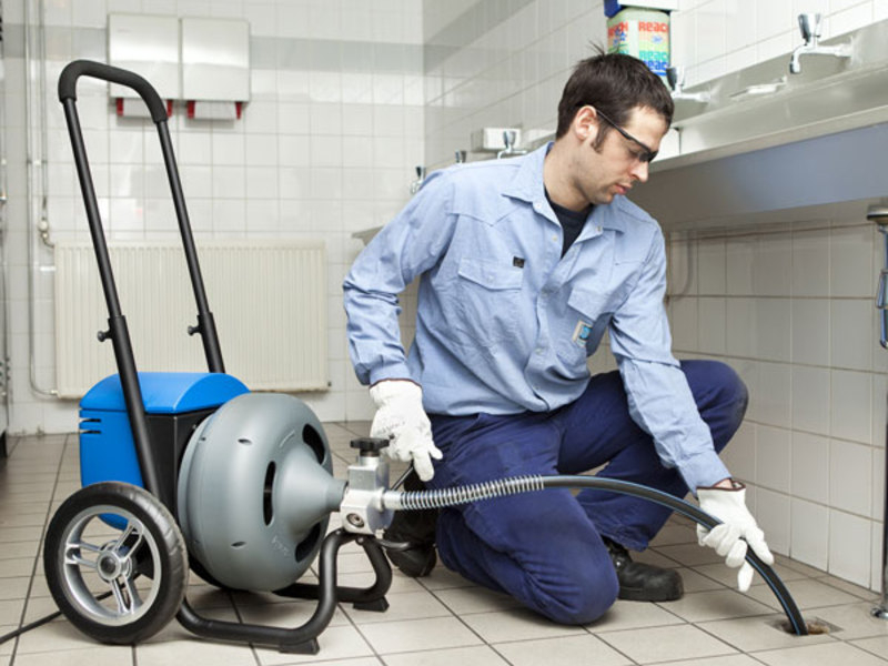 Прочистка засоров канализации - профессиональное оборудование