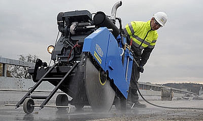 Работа швонарезчиком по асфальту