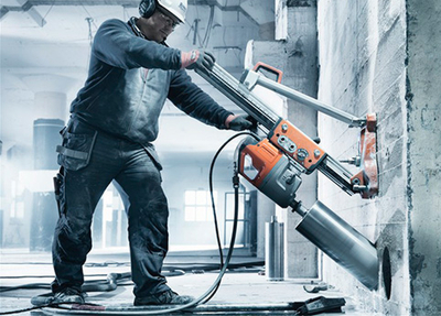 Установка алмазного бурения (сверления) под углом со стойкой к стене