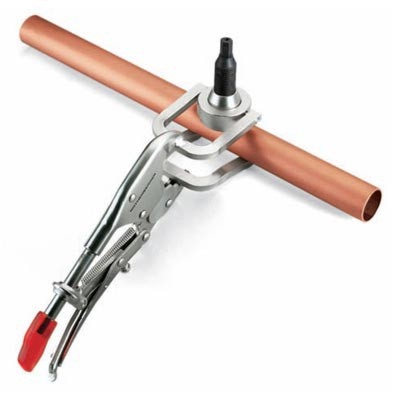 Вспомогательное устройство для отбортовщика