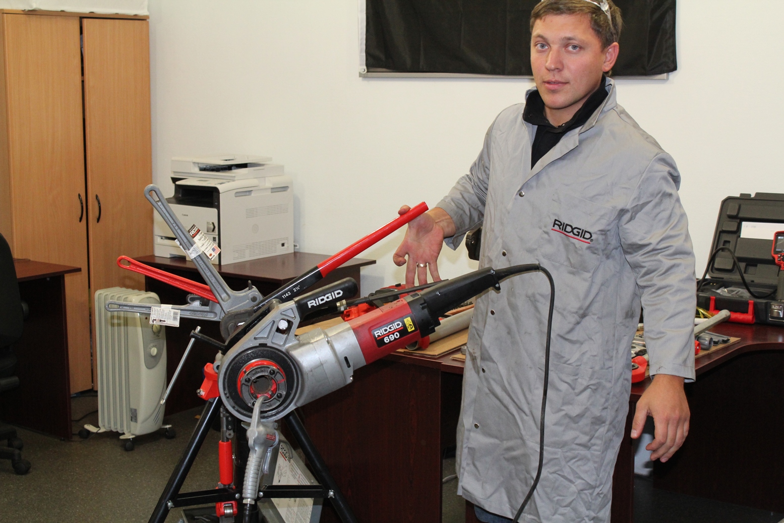 Электрический клупп Ridgid 690